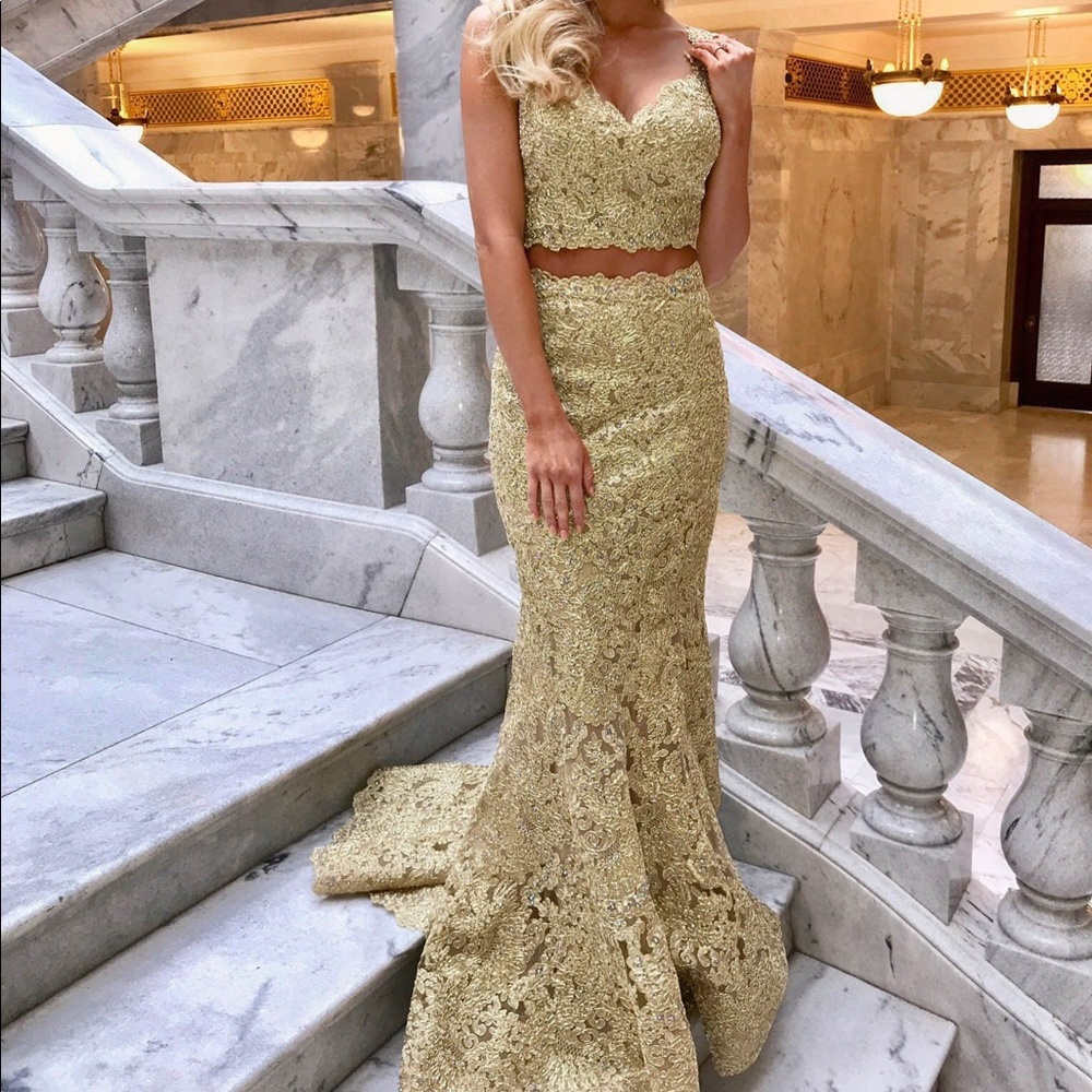 Sherri Hill Prom Dress - 2 piece